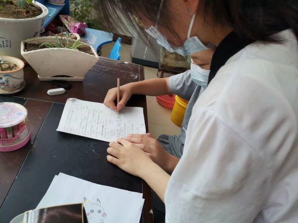 淮师大学子三下乡--关爱留守儿童，用心传递温暖