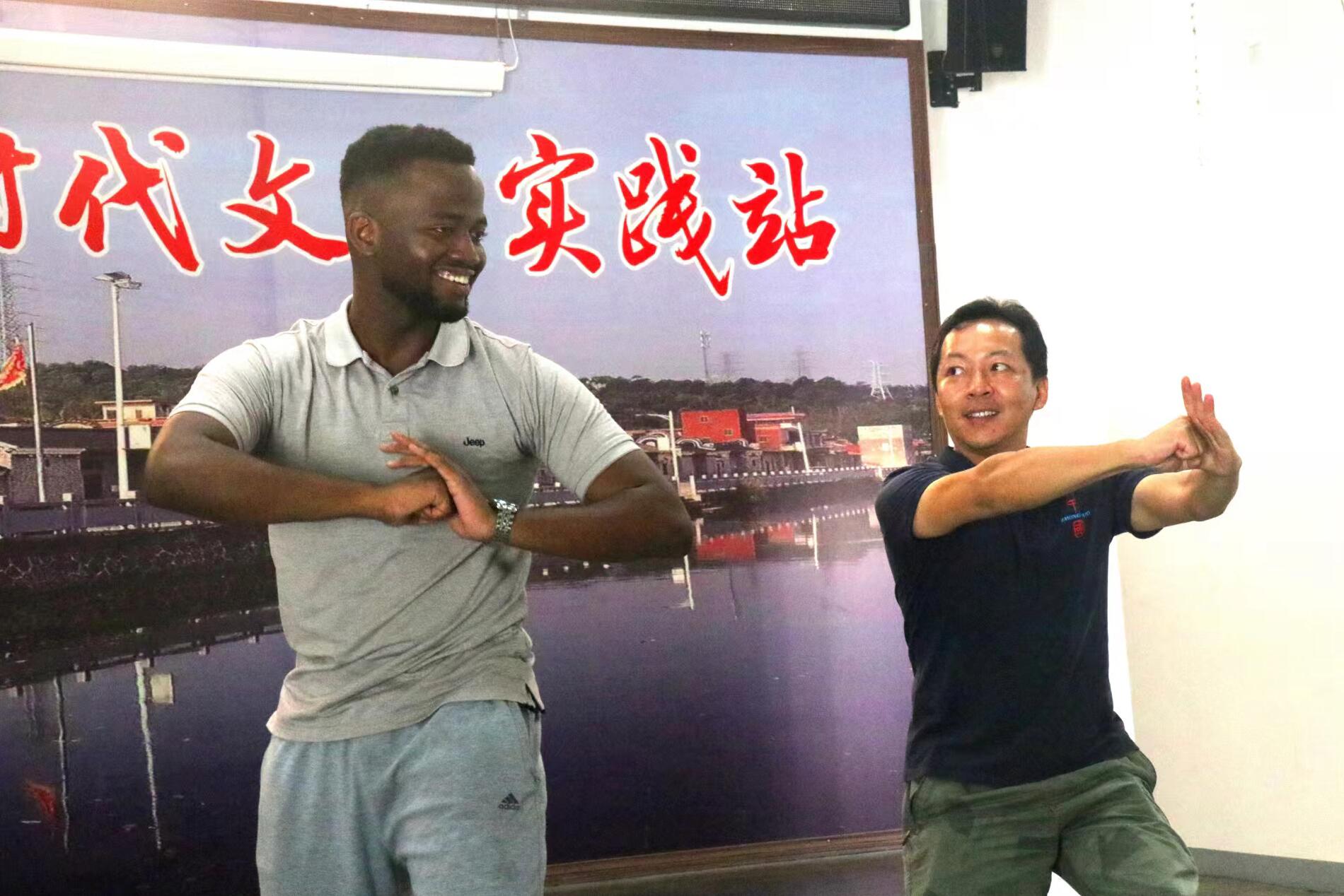 ѧӴȭ磬ͳʵֿĻ