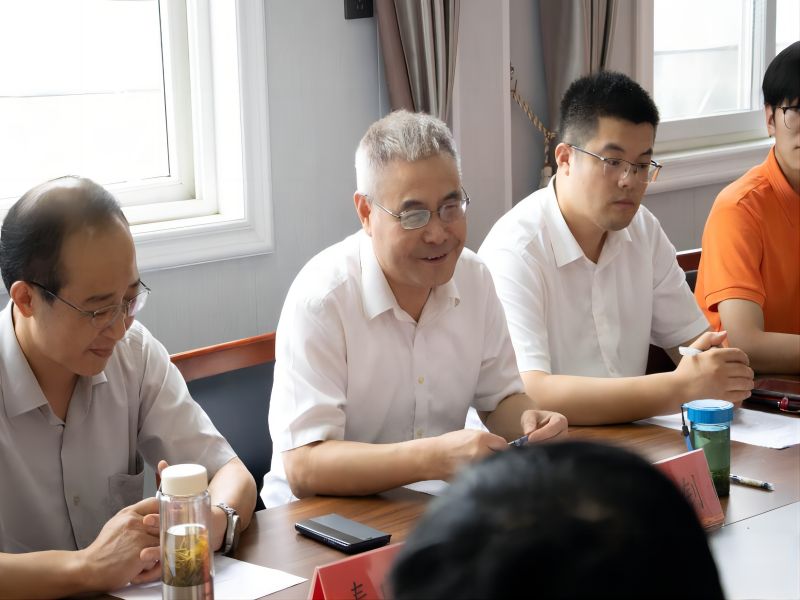 图3 韩效钊教授发言