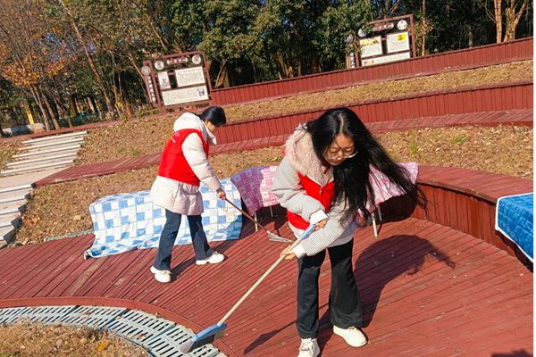 ����һ����أ�����У��硱�����幤Э�ᡰУ԰����ɨ���Բ����Ļ