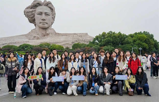 �ྩ����ѧԺ��ѧ����ѧ��ɳ�����ߵ�˼���� ����Ĵ󵣵�