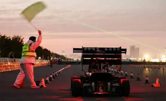 �й���ѧ������ʽ��һ�Ƚ�����ġ���Ӱ������