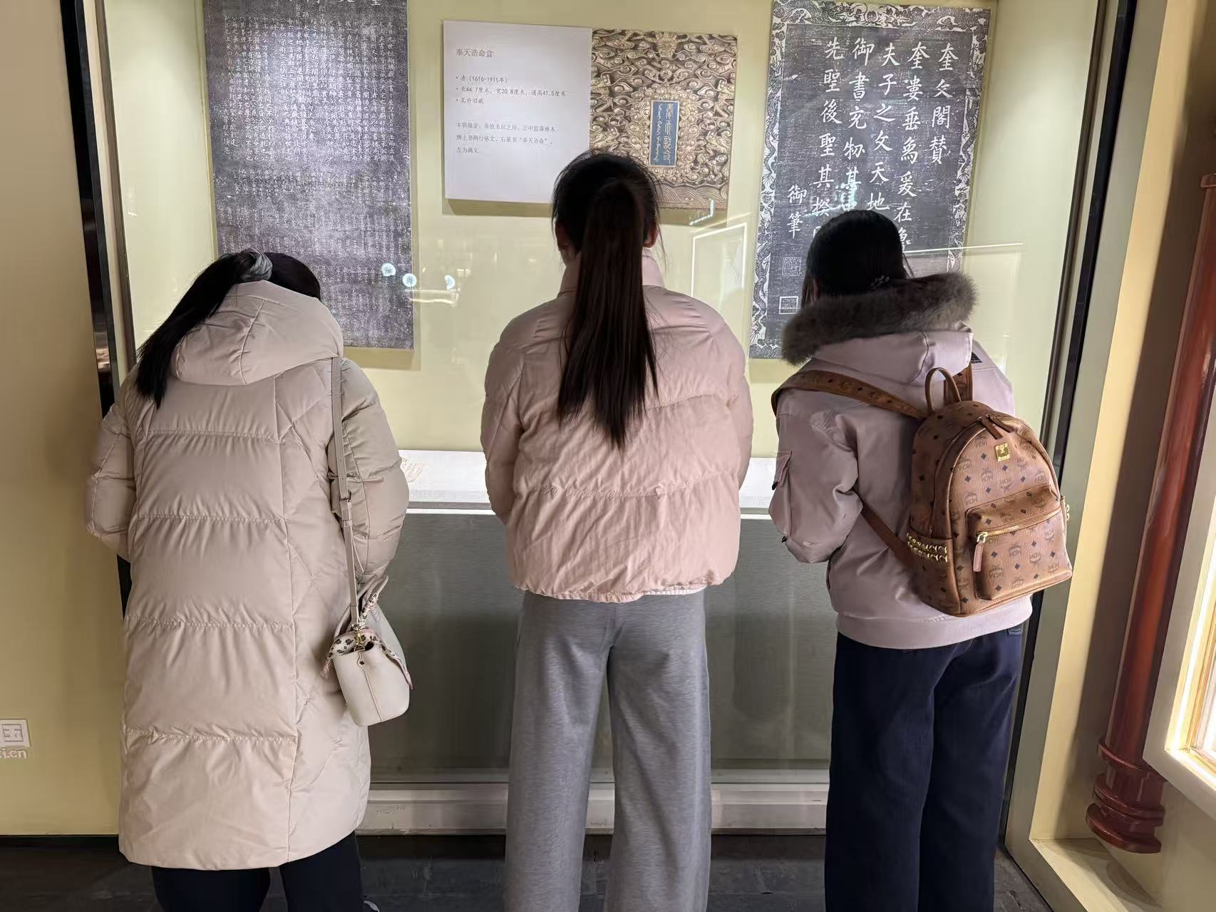 �ൺ��ѧѧ�ӷ�����:���ഺ֮�� ���������