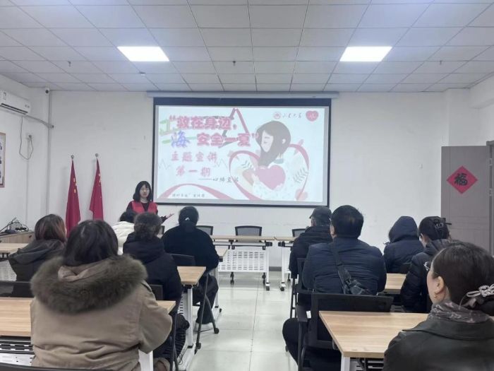 ɽ����ѧ��������ɽ������ʱ���ȡ������Ÿ�����ֿ�չ����֪ʶ�����