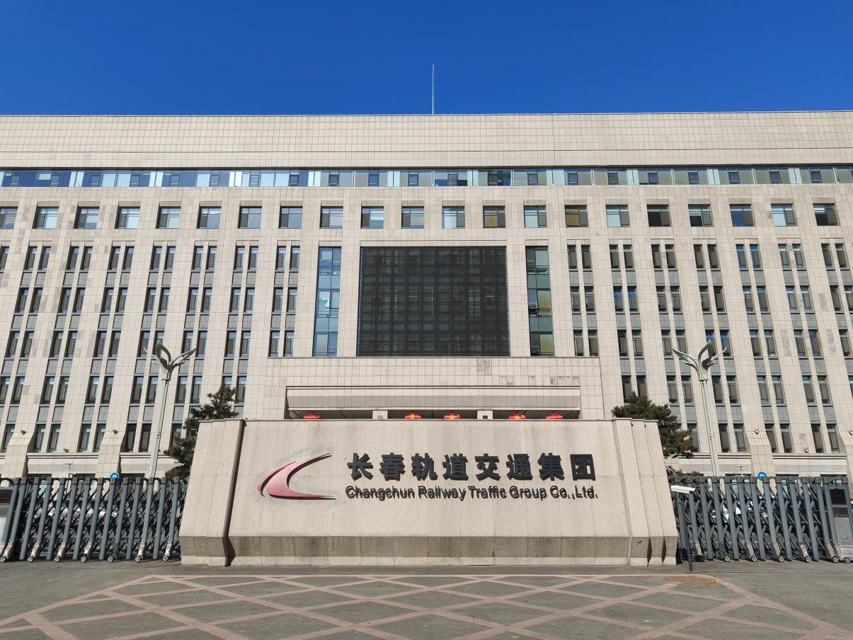 إ���������� �Գ������� ������ϵĳ����� ����ר�ó��������ͨ����ս�Է�չ��Ҧ��