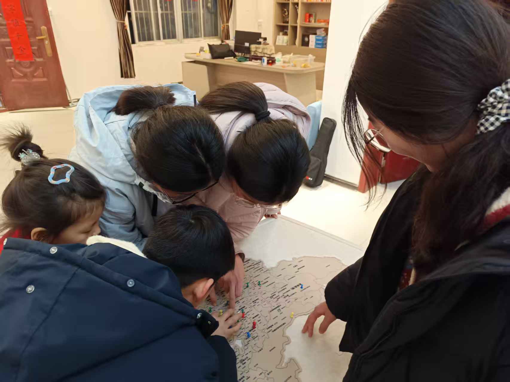 �ƺ�������ͯ�ģ�����������ͯ��