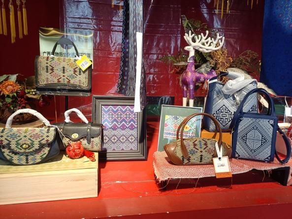 ���ϴ�ѧ����ѧԺ�����ж���ʵ���š�ǰ���������������������չ��Ϊ�����ϰ�������壬׳��������ǧ�ꡱ�������Ļ��������ʵ���