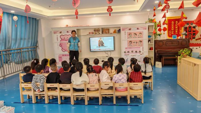 �ĳǴ�ѧѧ��ǰ���ϴ��׶�԰��չ�����