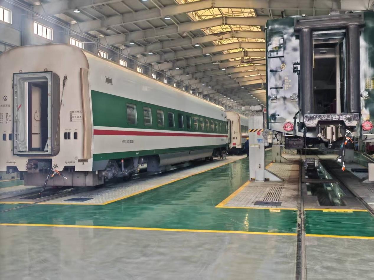 ɽ����ѧ�����������Ÿ�������·�ֿ�չ��̸