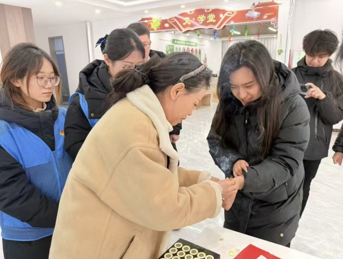 ҽ���ߡ�н��������̽Դ��ҽҩ�Ļ�������������ϵ