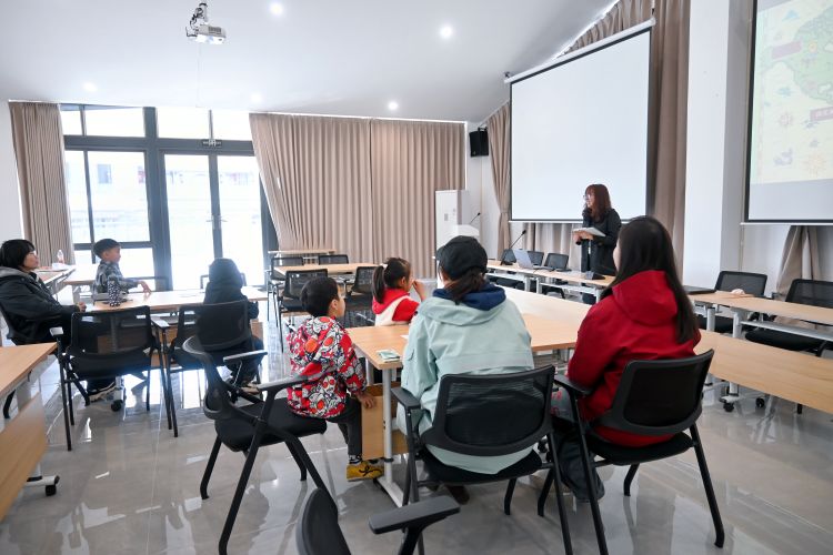  ���ϲƾ���ѧʵ���Ÿ����������մ忪չ��˫̼������֧�̻