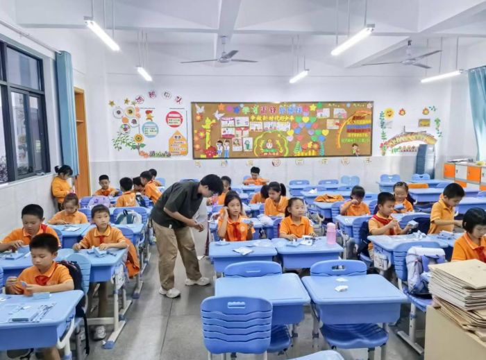 ����������ͯ�ɣ�����н��ӳ��Ұ��������ʦ����ѧ��������˵���ŶӸ�����̩�Ϳ�չ���Ľ���ʵ�ص���