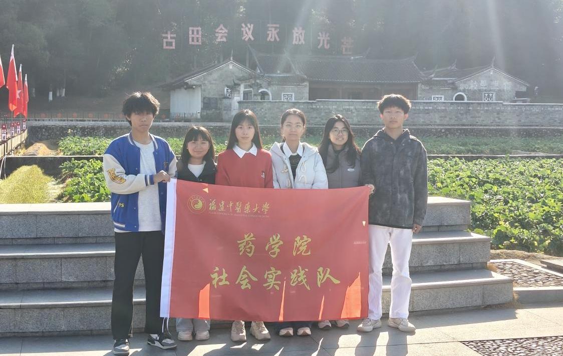 �ഺ�������硱|�������ϳ�ǧ�ţ�᪻ƺ���ҫ��������������������᪻ƹ��С�ʵ���Ӹ�������չ�������ʵ���