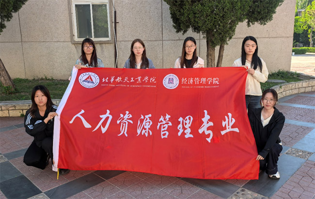 ����һů�⡤�ഺ���С�־Ը���ջ