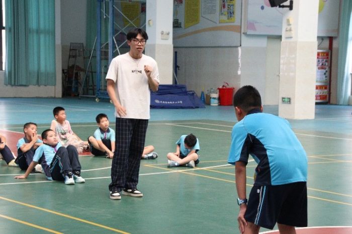 ���硱Լ��Ϫ�����������ഺ ���� �����׶�ʦ���ߵ�ר��ѧУ���Ŀ�ѧѧԺ���ڡ������硱���ʵ����չ��
