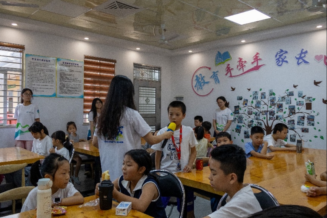 �ƽ���ʵ�ں����飬��չ�Ƽ�ʵ����Ұ�������Ƽ�Բ�Ρ�ͻ���ӿ�չAR����ʵ����