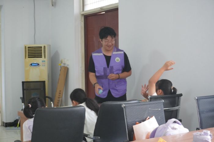 ȤζӢ�����ͯ�ġ���������ѧ��������磬�������硱ʵ���ӿ�չȤζӢ�����