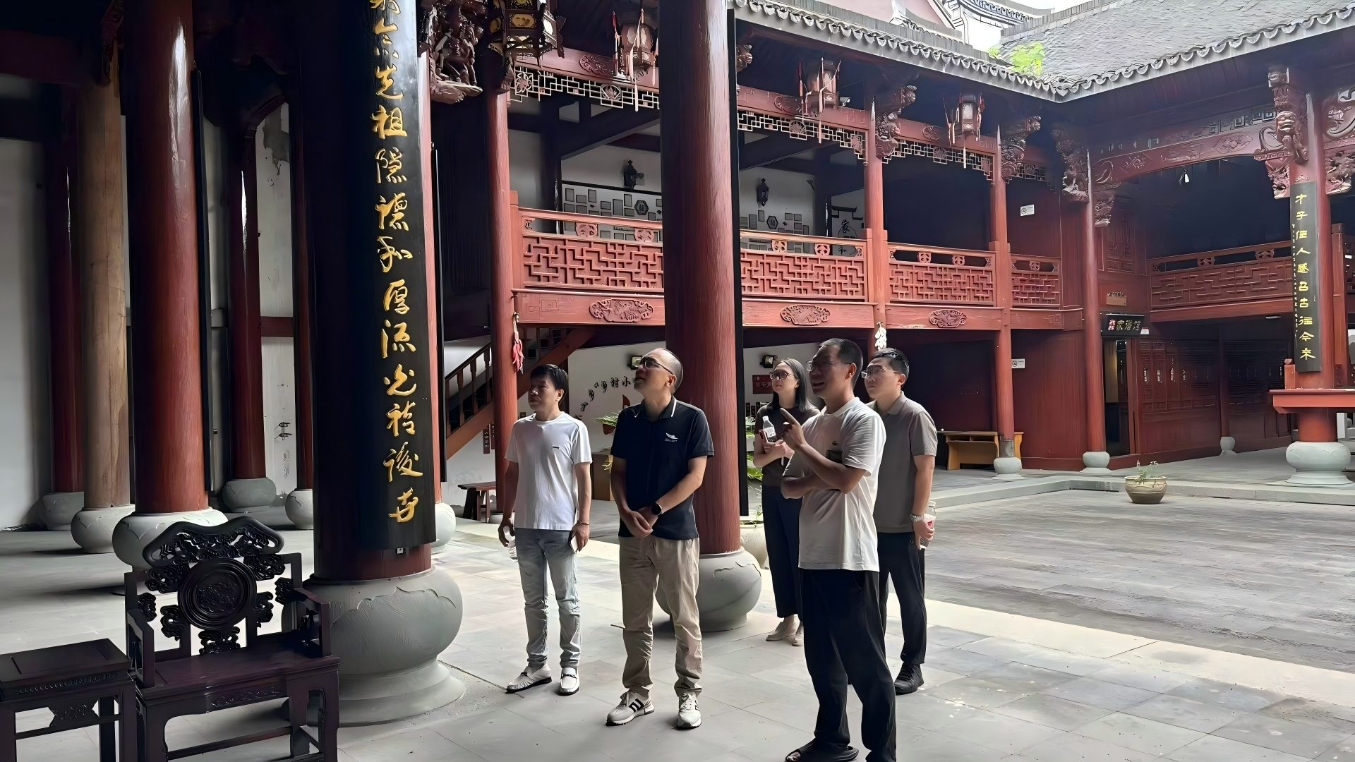 文兴赋能乡村实践团阅览村内传统古建文化阵地实拍素材